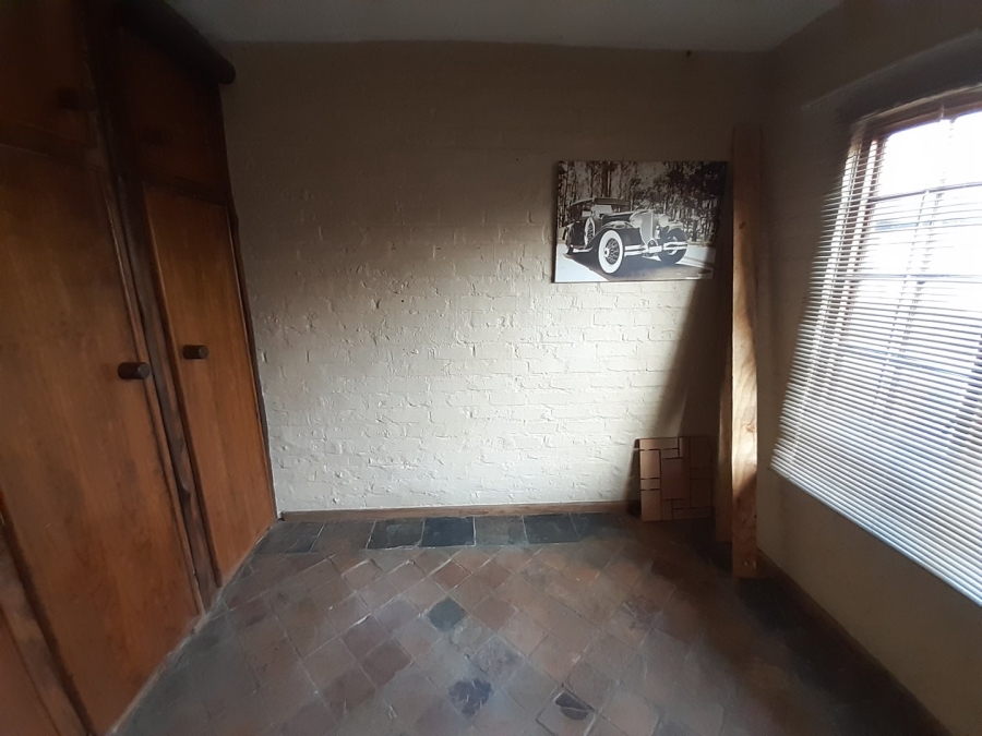 2 Bedroom Property for Sale in Kannoniers Park North West
